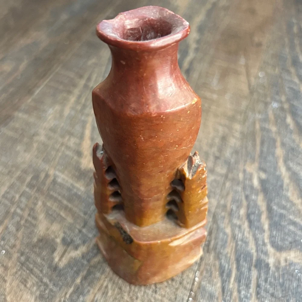 Vintage Hand Carved Chinese Red Soap Stone Vase Floral Design 5”‎ Tall Bud Vase